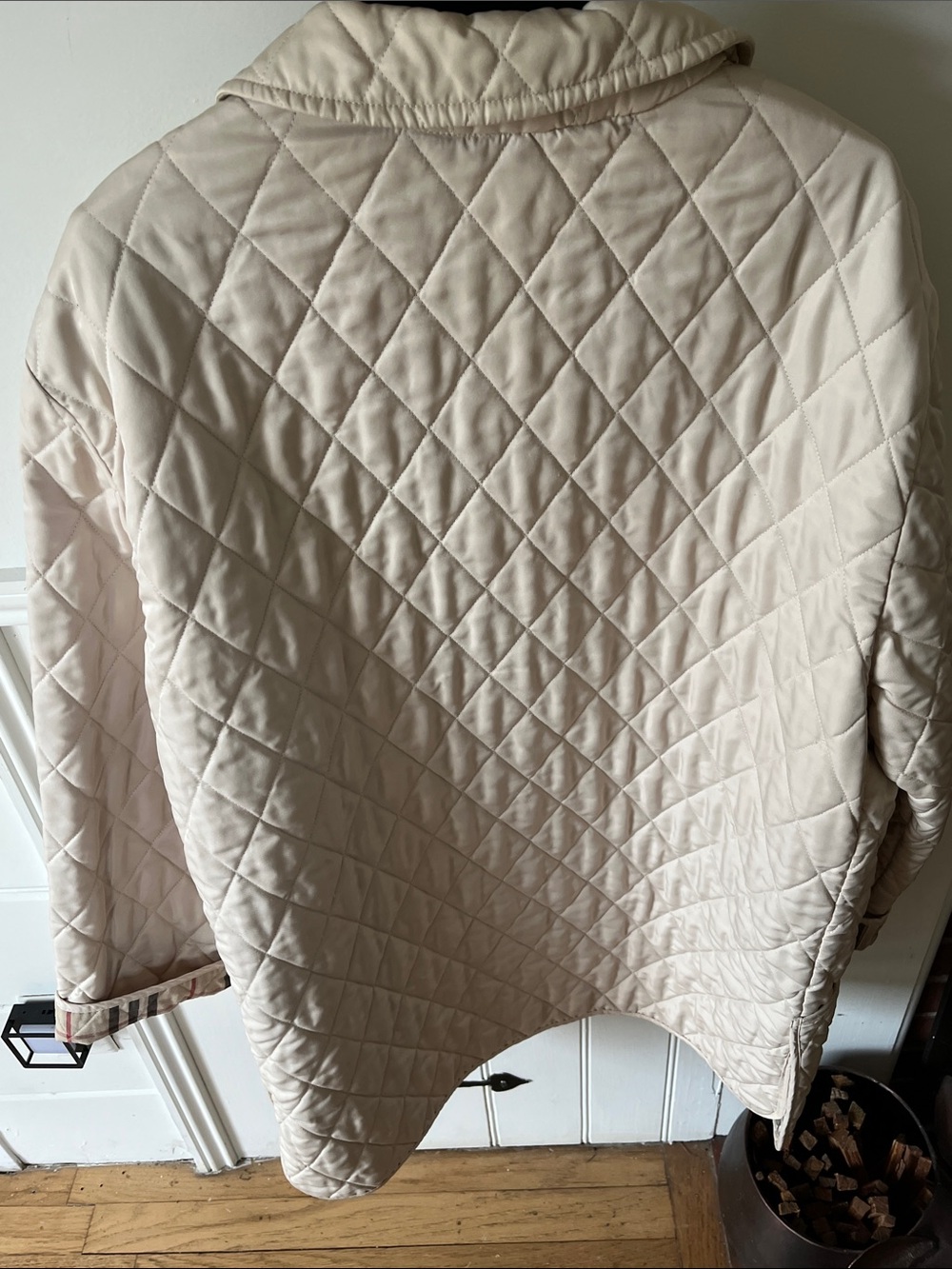 Burberry London Quilted Jacket Sz M Tan Quilted Short Mimalist Quiet Luxury - Picture 4 of 4